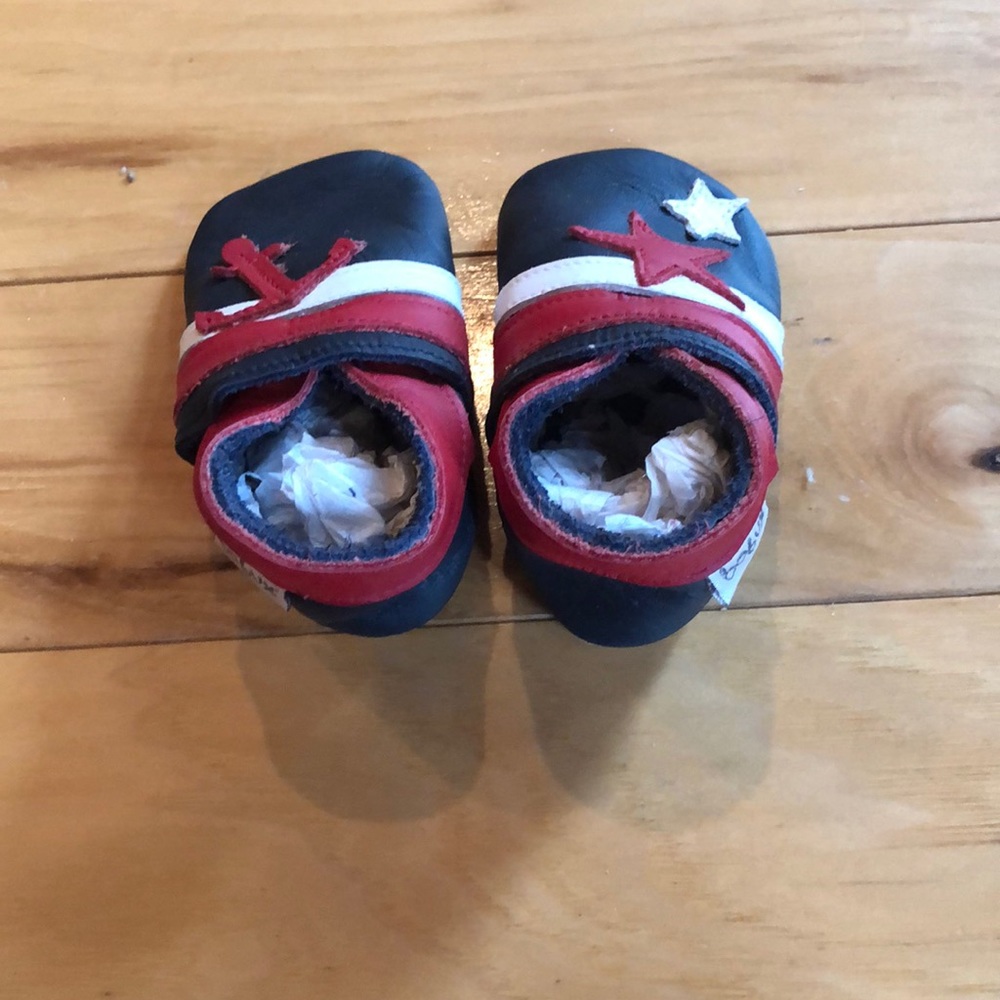 Boys Bobux shoes - Picture 4 of 4